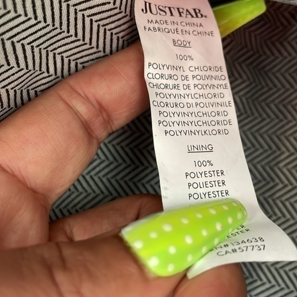 JustFab Weekend In Venice Satchel - Picture 13 of 15